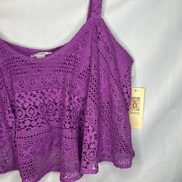 NWT DECREE PURPLE CROCHET FLOWY CROP TOP (Large) - Picture 2 of 5